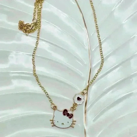Hello Kitty Pendant Chain Necklace - Picture 5 of 6